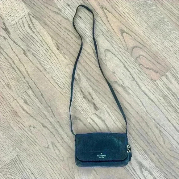 Kate Spade Black Leather Crossbody with Gold Hardware - Picture 2 of 10